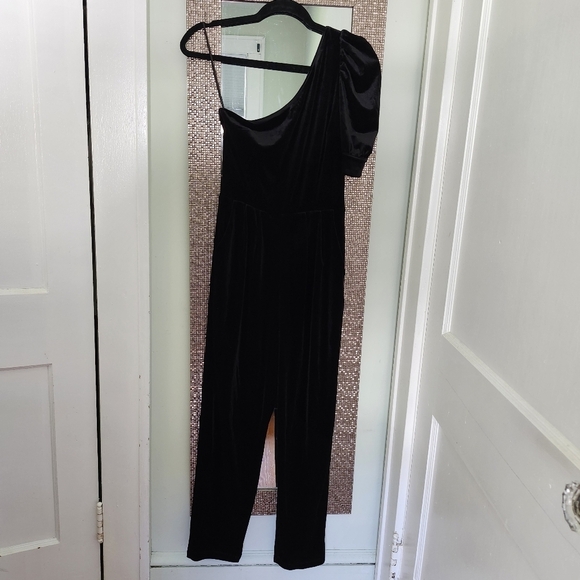 YUMI KIM Donna Black Velvet Puff Sleeve One-Shoulder Jumpsuit Size X-Small - Picture 4 of 8